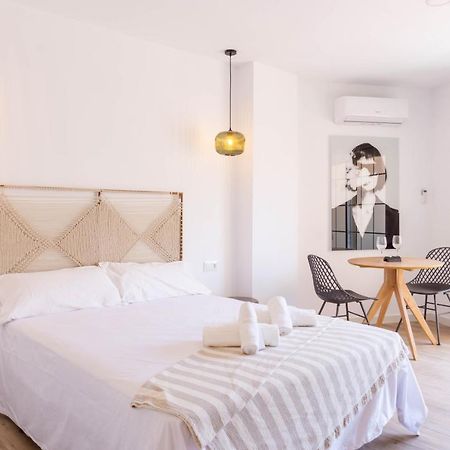 Apartment Carihuela Beach Malaga Торремолінос Екстер'єр фото