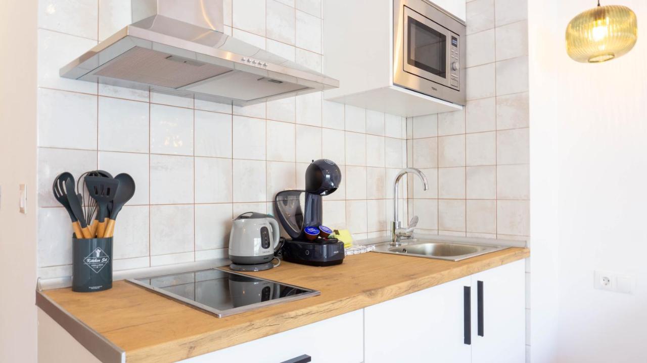 Apartment Carihuela Beach Malaga Торремолінос Екстер'єр фото