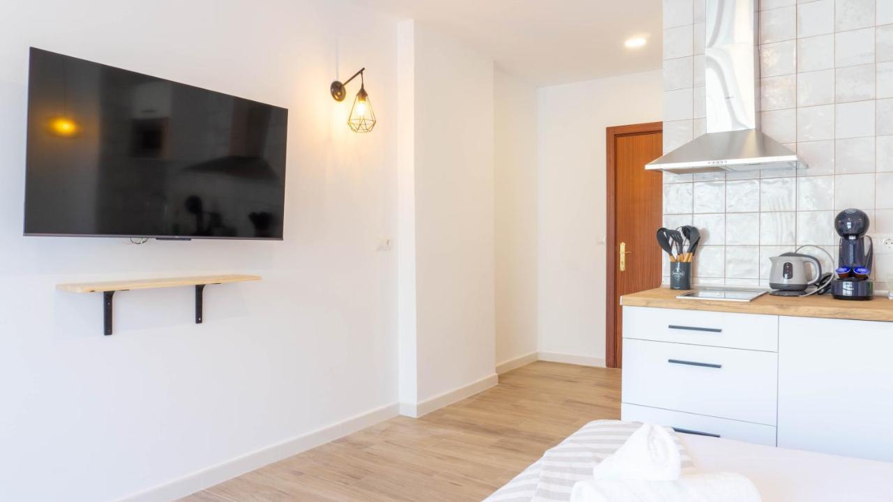 Apartment Carihuela Beach Malaga Торремолінос Екстер'єр фото