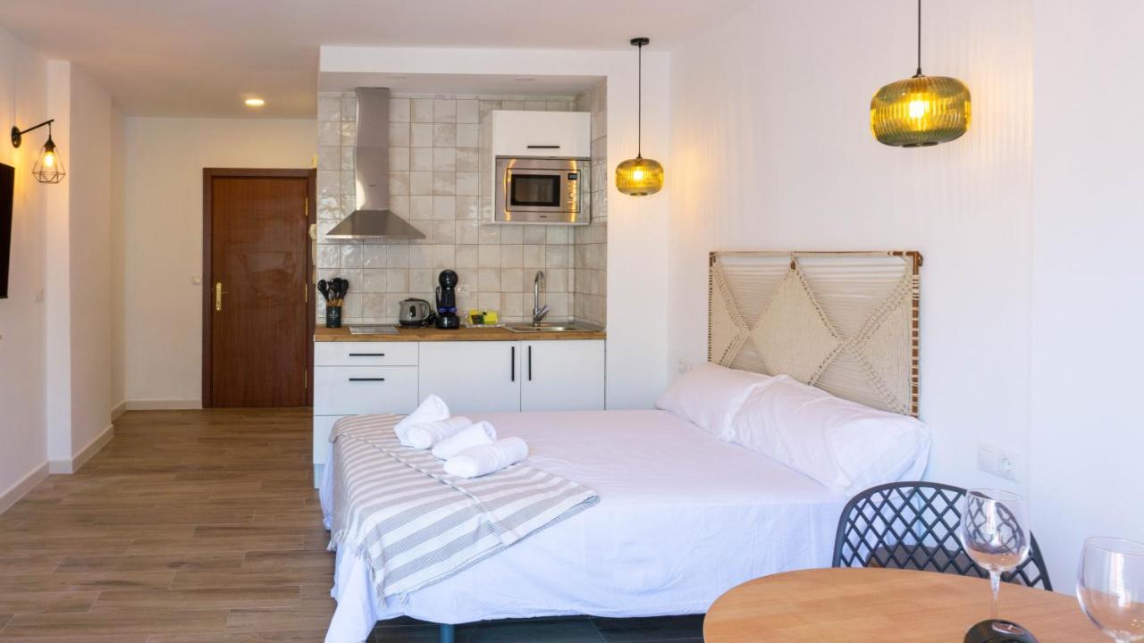 Apartment Carihuela Beach Malaga Торремолінос Екстер'єр фото