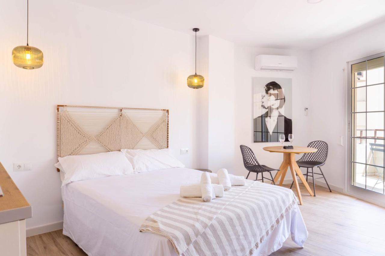 Apartment Carihuela Beach Malaga Торремолінос Екстер'єр фото