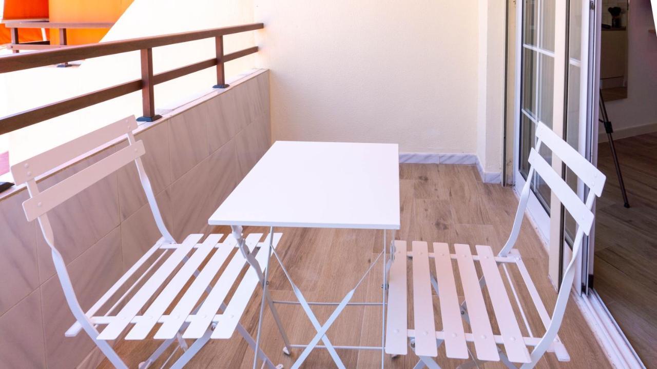 Apartment Carihuela Beach Malaga Торремолінос Екстер'єр фото